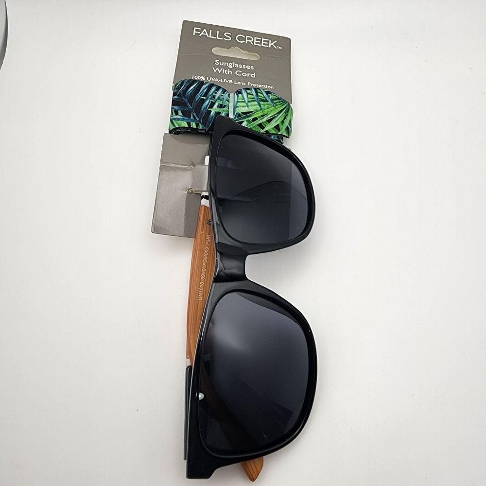 NWT Falls Creek Black & Faux Wood Sunglasses & Leaf Patterned Cord